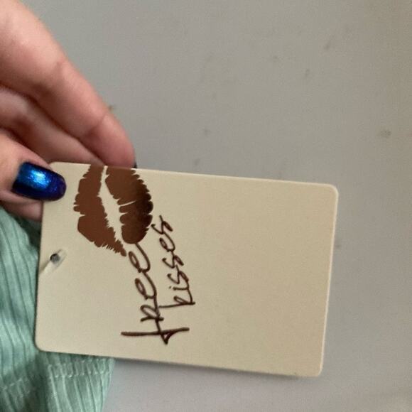 Free kisses crop top - Picture 5 of 5